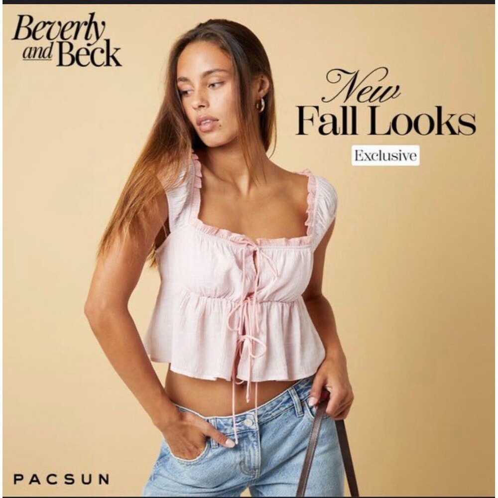 PacSun
Beverly and‎ Beck Mae Tie Front Contrast Top EUC XS